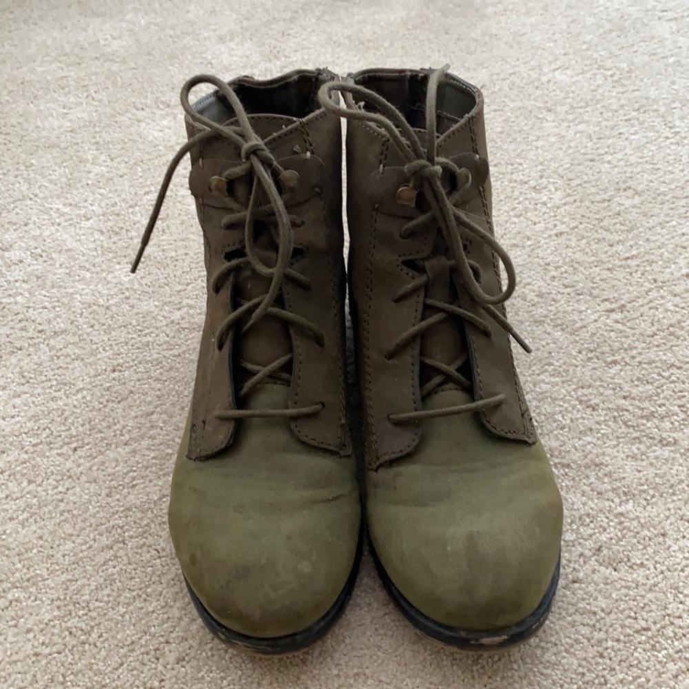 Army green bootie with zipper detail